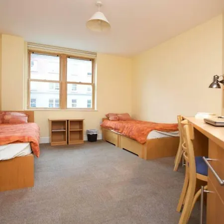 2 Bedroom On Campus *