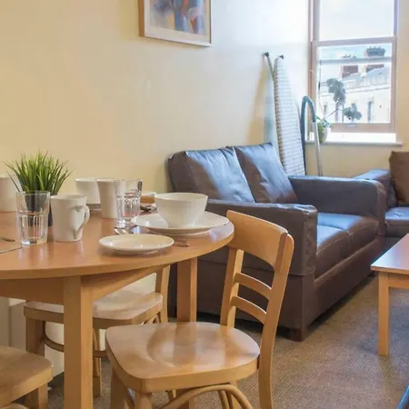 2 Bedroom On Campus Lägenhet *
